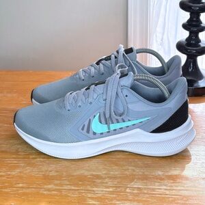 NWOB Nike Women’s Downshifter 10 Running Shoe